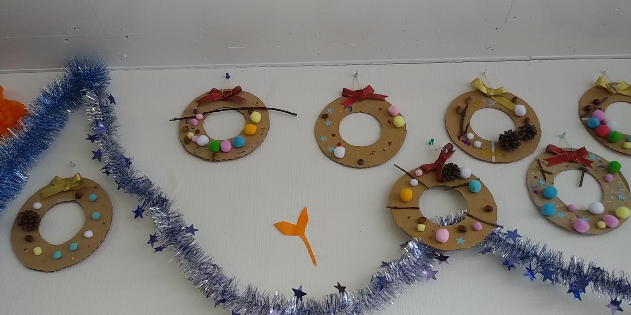 12月製作リース 0010 放課後等デイサービスのびのび広場あおやま 青山